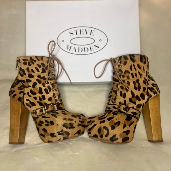 Size 7.5, calf-skin, Leopard, Steve Madden heeled boots - Picture 7 of 8